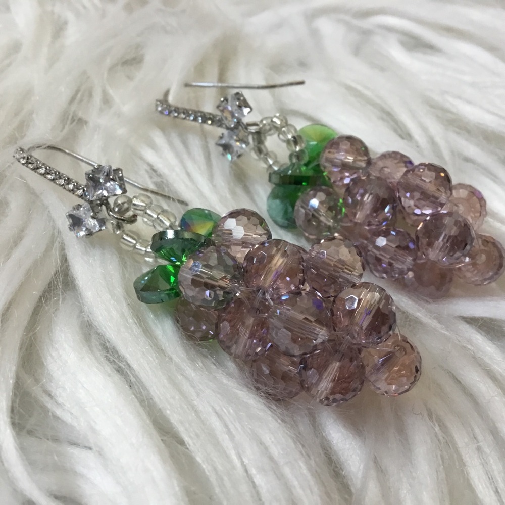 Glass Grape Cluster Faceted Green & Pink Crystal Accents Earrings - Picture 1 of 4